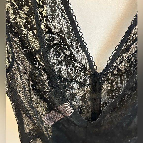 Victoria's Secret Black Lace Teddy size S - Picture 5 of 6